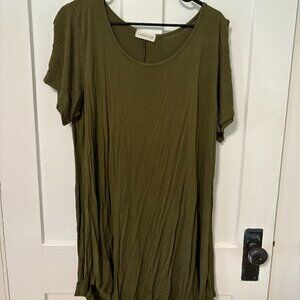 Larace green tunic top